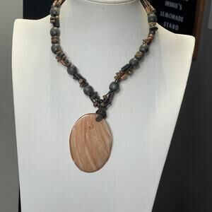 AVENUE beaded necklace natural neutral dyed mother of pearl costume jewelry *FLA